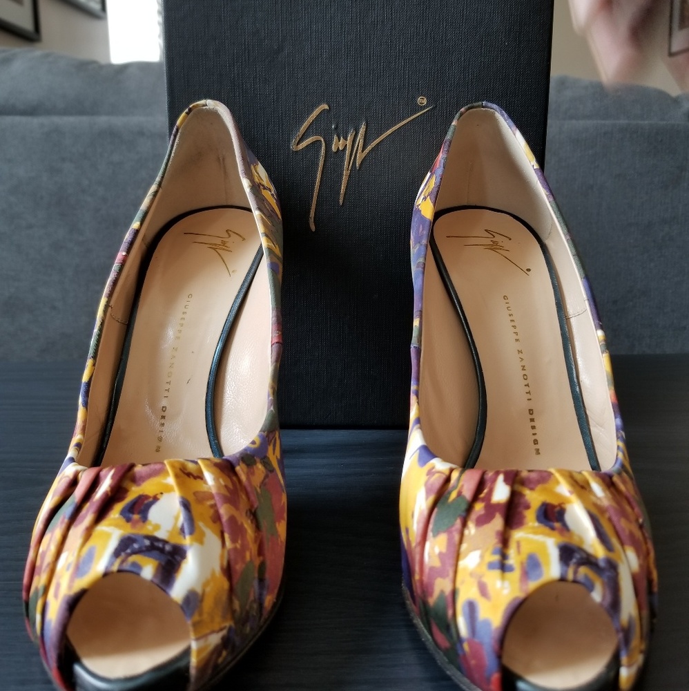 Giuseppe Zanotti PIX 100 Plato Sandal Maddelene